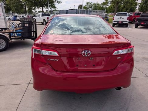 Used 2014 Toyota Camry SE FWD image 15