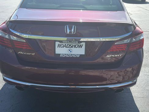 Used 2016 Honda Accord Sport image 4
