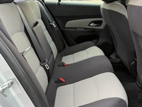Used 2013 Chevrolet Cruze LS FWD image 6