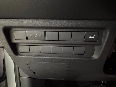 New 2025 Mitsubishi Outlander SE image 10