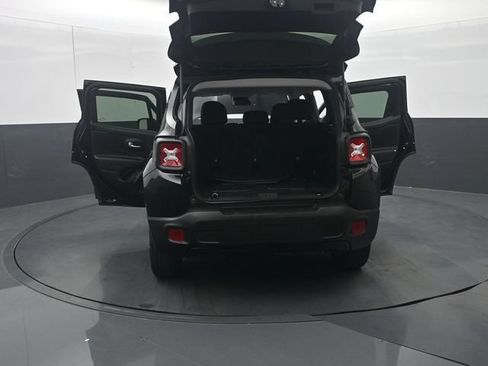 Used 2023 Jeep Renegade Latitude AWD/4WD image 40
