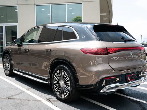 Used 2024 Mercedes-Benz Maybach EQS 680 4MATIC image 19