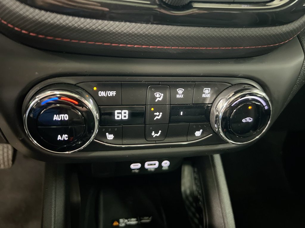 Used 2022 Chevrolet TrailBlazer RS w/ Sun and Liftgate Package AWD/4WD image 16