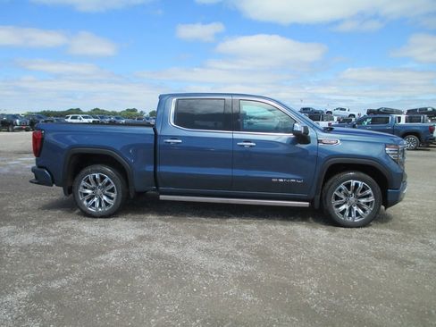 New 2026 GMC Sierra 1500 Denali AWD/4WD image 3