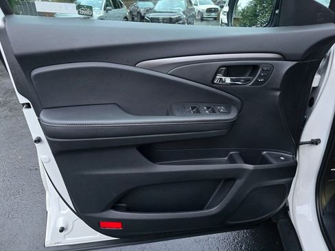 Certified 2023 Honda Ridgeline RTL image 10