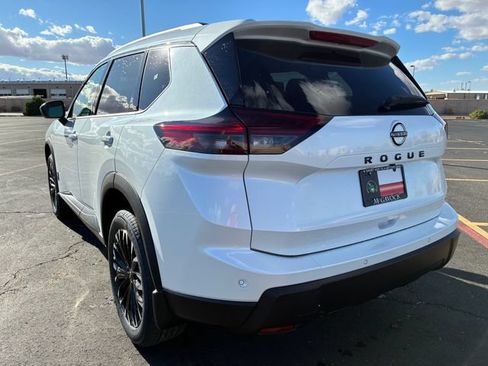 New 2026 Nissan Rogue Dark Armor FWD image 4