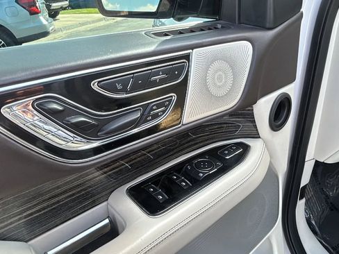 Used 2019 Lincoln Navigator Black Label w/ Cargo Package image 16