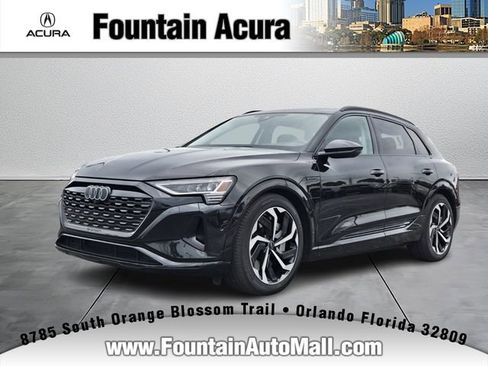 Used 2024 Audi Q8 e-tron Premium Plus w/ Premium Plus Package image 1