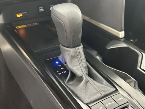 Used 2025 Toyota Camry LE FWD image 19