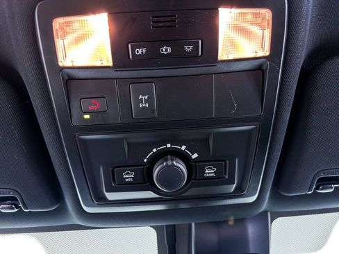 Used 2023 Toyota Tacoma TRD Off-Road AWD/4WD image 5