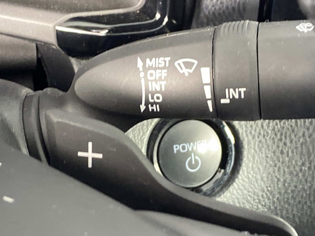 Used 2025 Toyota Camry XSE AWD/4WD image 19