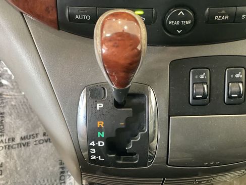 Used 2005 Toyota Sienna XLE Limited FWD image 21