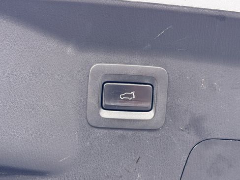 Used 2019 MAZDA CX-9 Touring w/ Touring Premium Package image 16