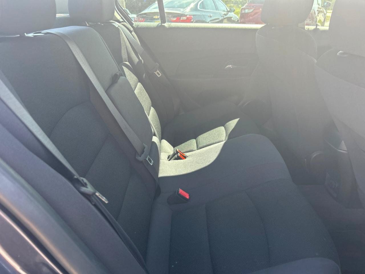 Used 2014 Chevrolet Cruze LT FWD image 22