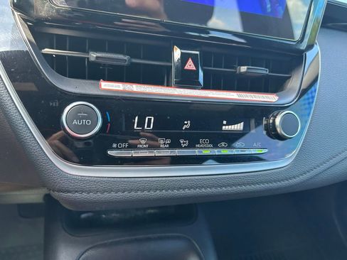 Certified 2025 Toyota Corolla SE FWD image 26