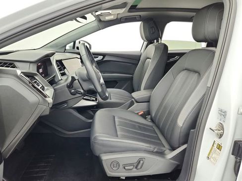 Used 2023 Audi Q4 e-tron Premium w/ Convenience Package image 19