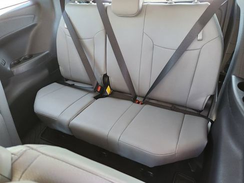 New 2026 Toyota Sienna XLE image 27