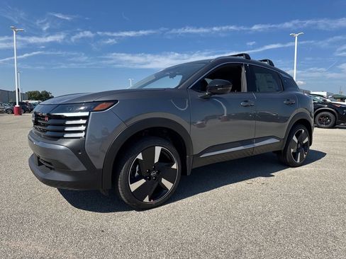 New 2026 Nissan Kicks SR w/ Cold Weather Package image 1