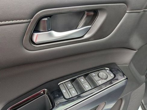 New 2026 Nissan Pathfinder SL AWD/4WD image 9