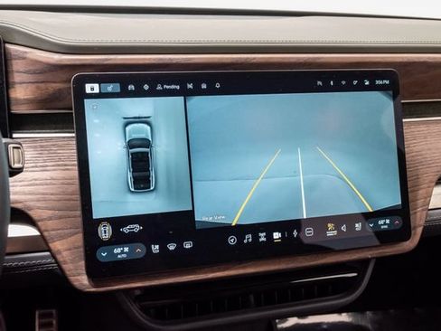 Used 2023 Rivian R1S Launch Edition Quad AWD/4WD image 16