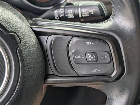 Used 2018 Jeep Wrangler Unlimited Sport S AWD/4WD image 19