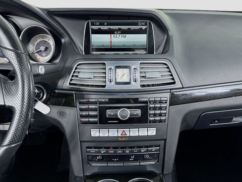 Used 2015 Mercedes-Benz E 400 4MATIC Coupe image 13
