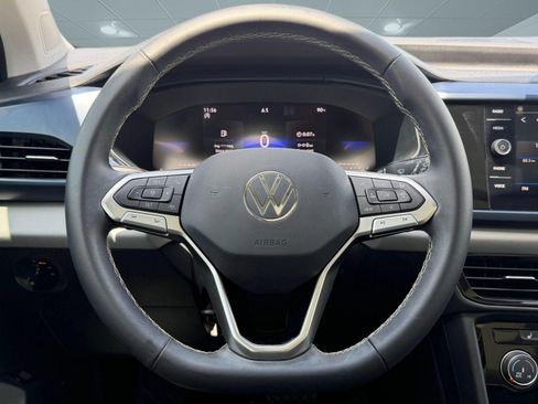 Certified 2023 Volkswagen Taos SE w/ Panoramic Sunroof Package FWD image 10
