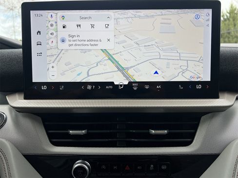 New 2026 Ford Explorer Active w/ Active Comfort Package image 4