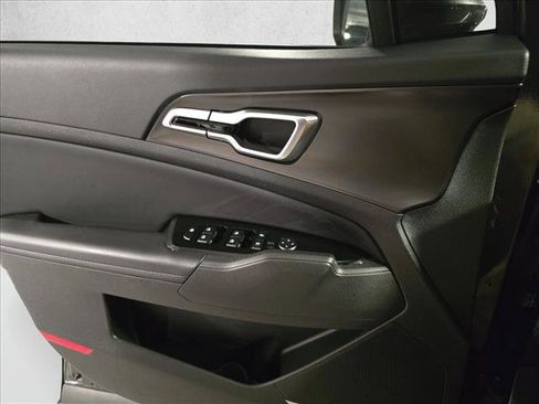 Used 2024 Kia Sportage EX FWD image 26