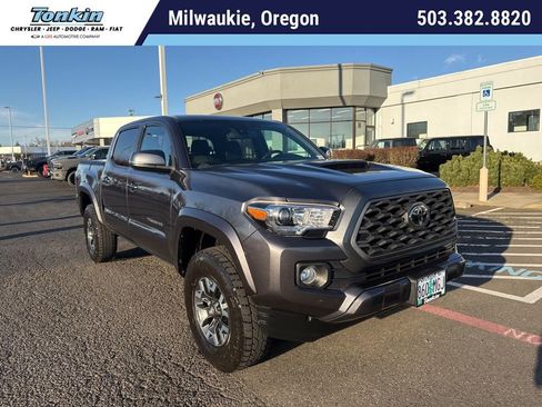 Used 2020 Toyota Tacoma TRD Sport image 1
