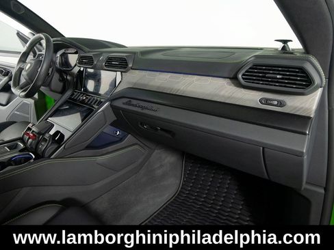Used 2023 Lamborghini Urus S AWD/4WD image 32