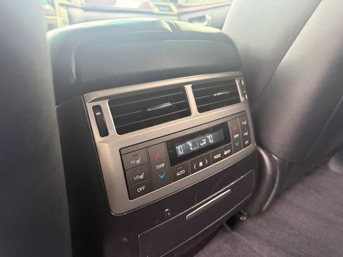 Used 2014 Lexus LX 570 4WD w/ Luxury Package image 27