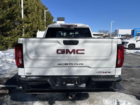 Used 2024 GMC Sierra 1500 AT4X image 6
