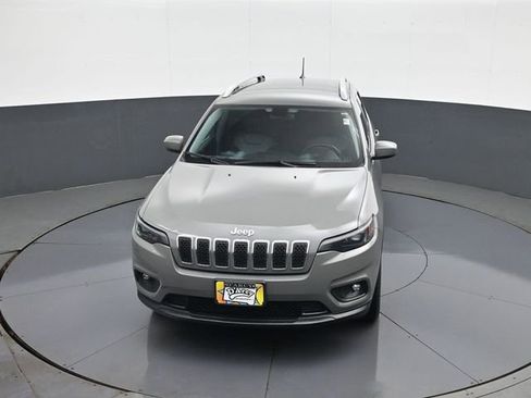 Used 2019 Jeep Cherokee Latitude Plus w/ Cold Weather Group AWD/4WD image 14