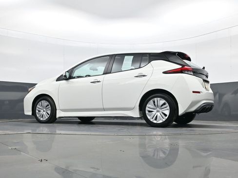 Used 2023 Nissan Leaf S image 27