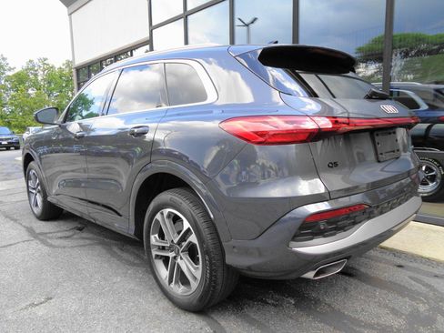 Used 2025 Audi Q5 Premium w/ Convenience Package AWD/4WD image 7