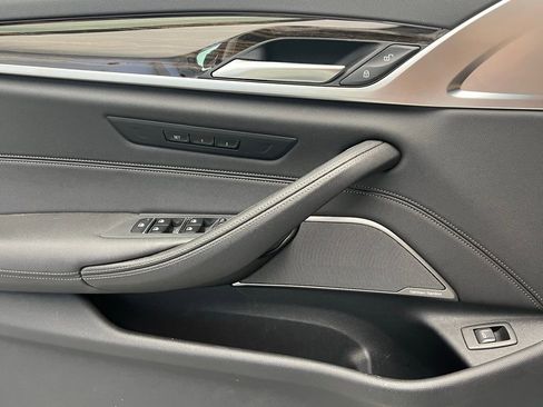 Used 2021 BMW 540i image 22