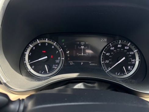 Used 2020 Toyota Highlander XLE image 52