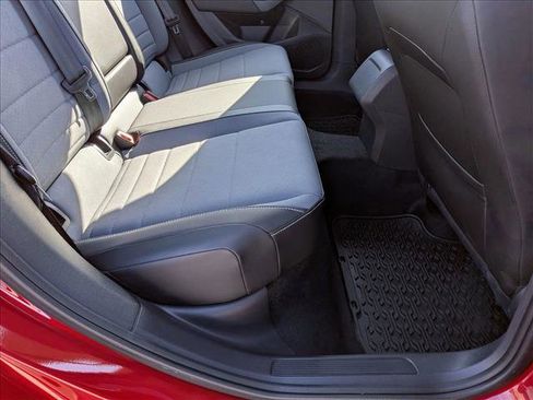 Used 2025 Volkswagen Jetta SE image 20