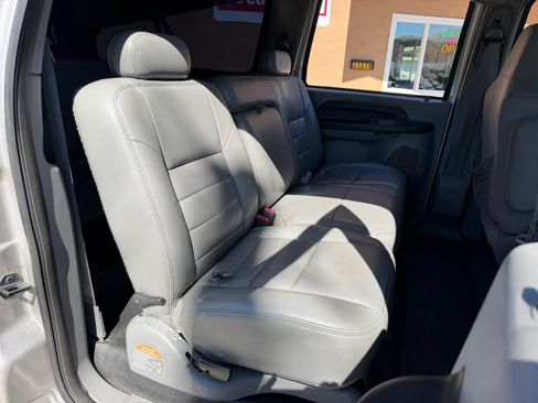 Used 2005 Ford Excursion XLS RWD image 20