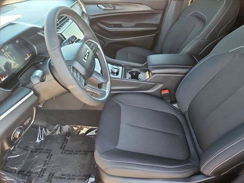 Used 2025 Jeep Grand Cherokee Laredo w/ Luxury Tech Group I AWD/4WD image 22