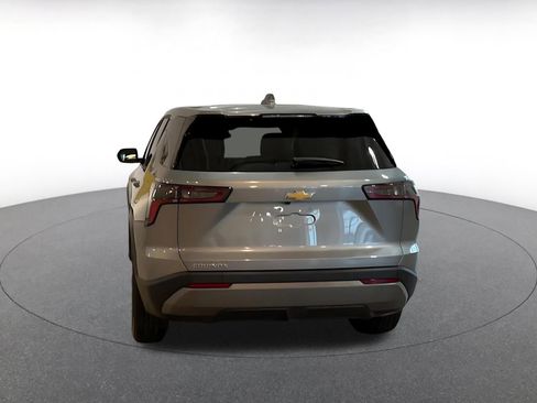 Used 2025 Chevrolet Equinox LT image 12