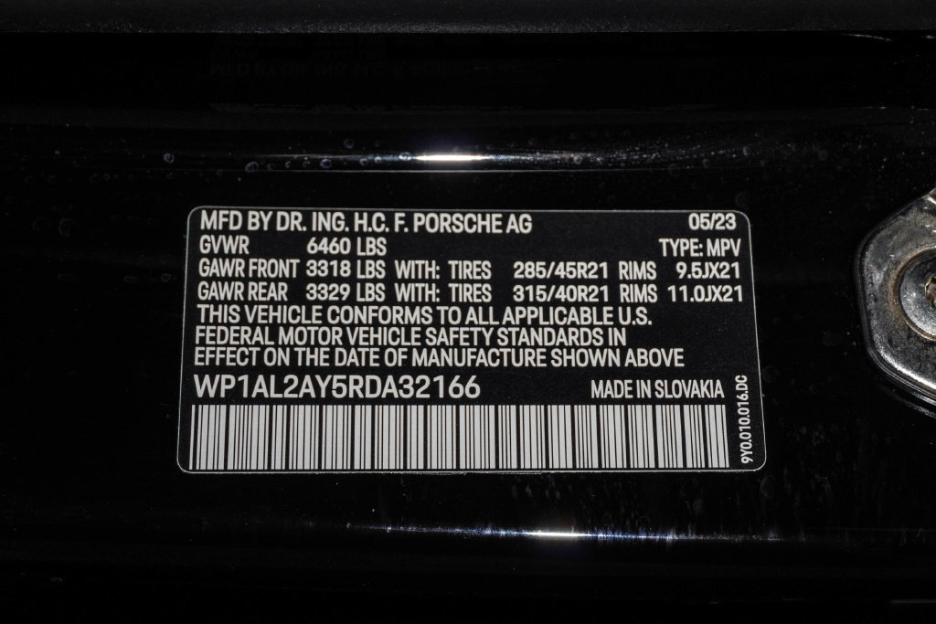 Certified 2024 Porsche Cayenne S AWD/4WD image 30