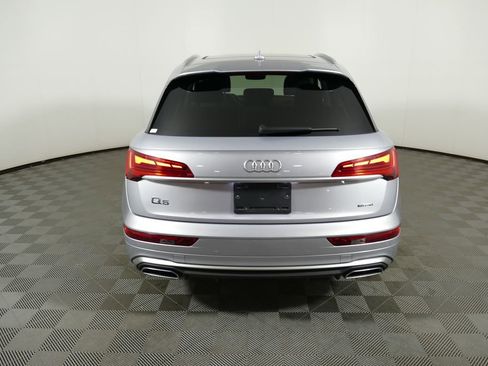 Certified 2022 Audi Q5 2.0T Premium w/ Convenience Package AWD/4WD image 4