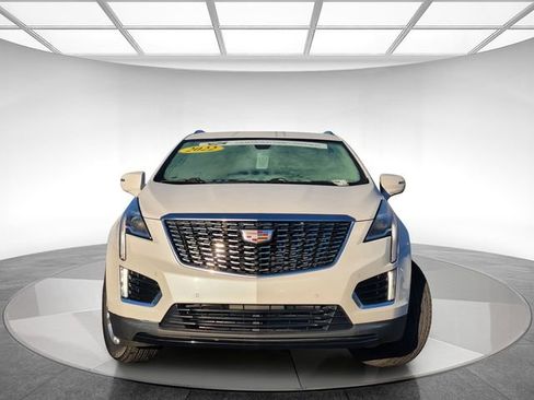 Certified 2022 Cadillac XT5 Luxury image 2