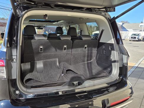 Certified 2025 INFINITI QX80 Luxe image 21