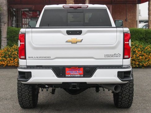 Used 2024 Chevrolet Silverado 3500 High Country w/ High Country Premium Package AWD/4WD image 8