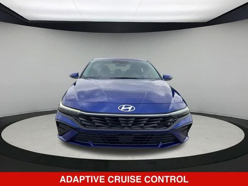 Used 2025 Hyundai Elantra Limited FWD image 9