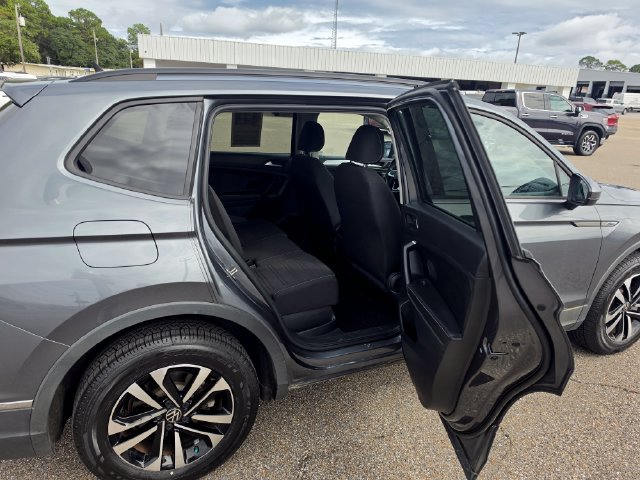 Used 2023 Volkswagen Tiguan S AWD/4WD image 14