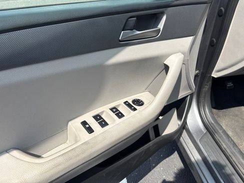 Used 2019 Hyundai Sonata SE FWD image 9